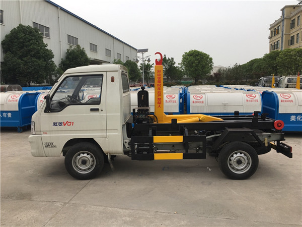 勾臂垃圾车随州工厂